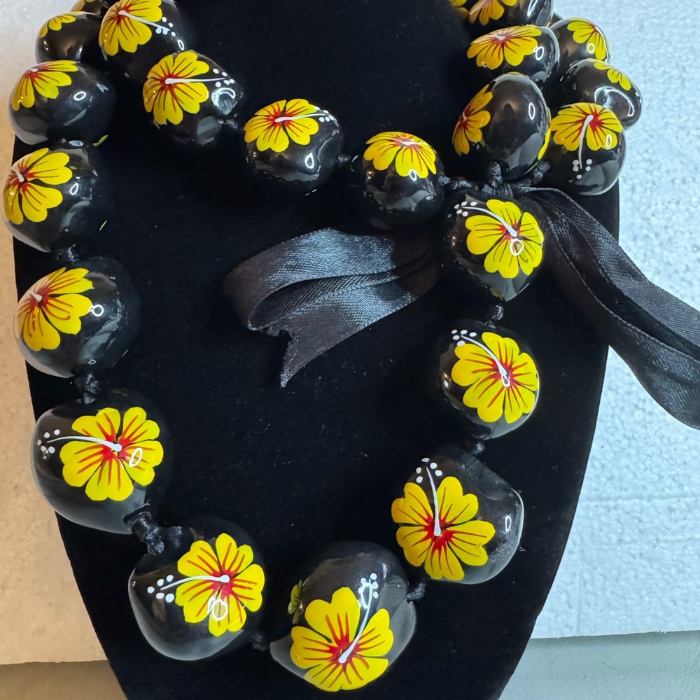 Hand Painted Hibiscus Wood Bead Statement Necklace Tropical Floral